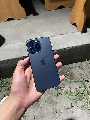 surface 4: IPhone 13 Pro, Б/у, 256 ГБ, Графит, 82 % — 3