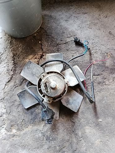 строительный лестница: Продаются два товара: 1) Задний фонарь для автомобиля - Тип — 5