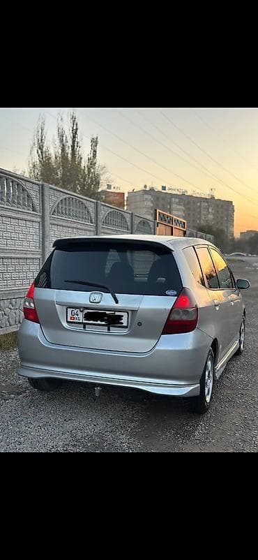 Honda Fit: 2003 г., 1.3 л, Вариатор, Бензин, Хэтчбэк at lalafo.kg Honda Fit: 2003 г., 1.3 л, Вариатор, Бензин, Хэтчбэк