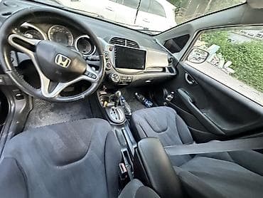 Продажа авто: Honda Fit: 2011 г., 1.5 л, Автомат, Бензин, Хэтчбэк — 7