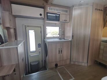 дом в колесах: Iveco Daily: 2020 г., 3 л, Автомат, Бензин, Фургон — 10