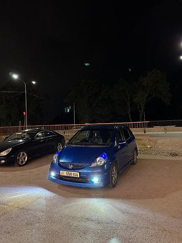 продаю honda fit: Honda Fit: 2005 г., 1.3 л, Вариатор, Бензин, Хэтчбэк — 1
