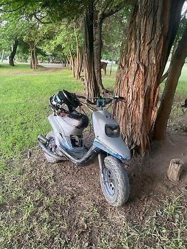 моторлер: Скутер түрү Yamaha, 70 куб. см, Бензин, Колдонулган — 1
