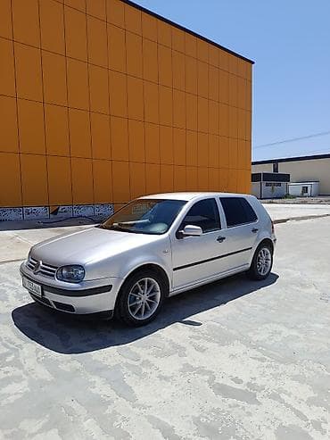 Volkswagen Golf: 2003 г., 1.6 л, Кол менен иштөөчү, Бензин, Хетчбек — 5