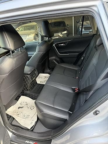 rav4 xa40: Toyota RAV4: 2022 г., 2.5 л, Автомат, Гибрид, Кроссовер — 4