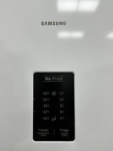 вертикальная морозилка: Холодильник Samsung RB37A5200WW с - Технология No Frost - Электронное — 3