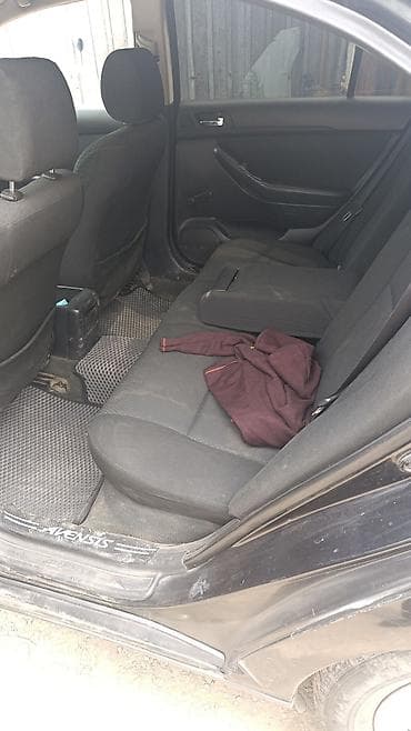 магнитолы для авто: Toyota Avensis: 2004 г., 1.8 л, Автомат, Седан — 2