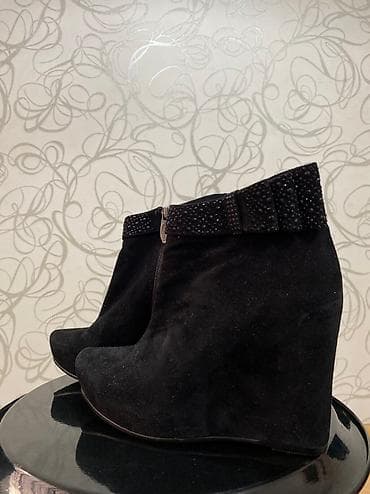 молодежная одежда бишкек: Ботинки, 39, Maria Moro, Новый, цвет - Черный, Самовывоз, Платная доставка — 5