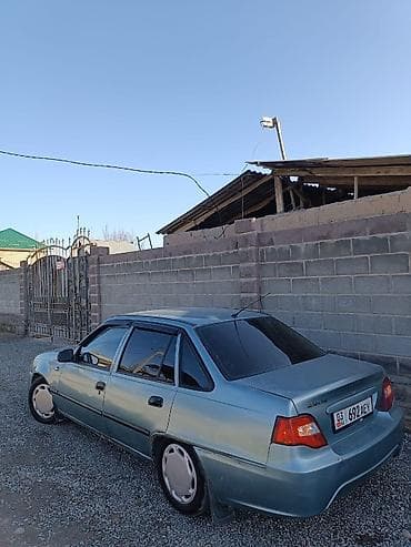 Daewoo Nexia: 2008 г., 1.6 л, Механика, Бензин, Седан