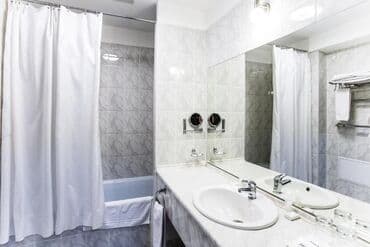 суточный квартира бишкек политех: 1 бөлмө, Душ кабинасы, Кондиционер, Жайлашуу күнү-түнү — 19