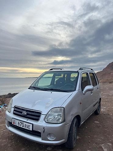 салон для машины: Suzuki Wagon R: 2004 г., 1.3 л, Механика, Бензин, Хэтчбэк — 1