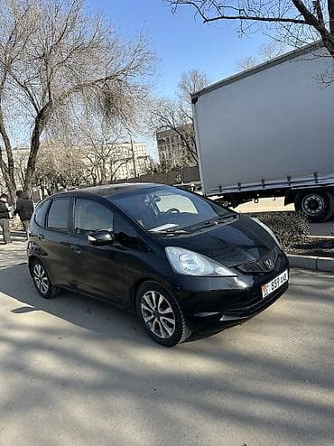 Honda Jazz: 2009 г., 1.4 л, Робот, Бензин, Хэтчбэк