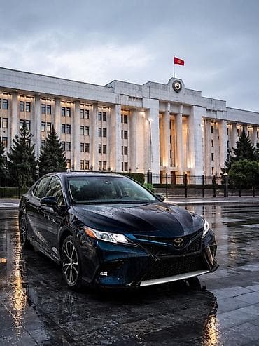 mx 5: Toyota Camry (седан, актуальное поколение) — стильный и практичный — 1