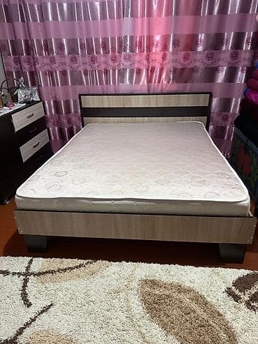 3 3: Кровать двуспальная с матрасом - Размер: ориентировочно 160×200 см — 2