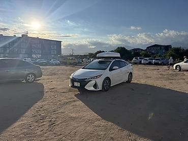 byd e5: Toyota Prius: 2017 г., 1.8 л, Вариатор, Гибрид, Хэтчбэк — 1