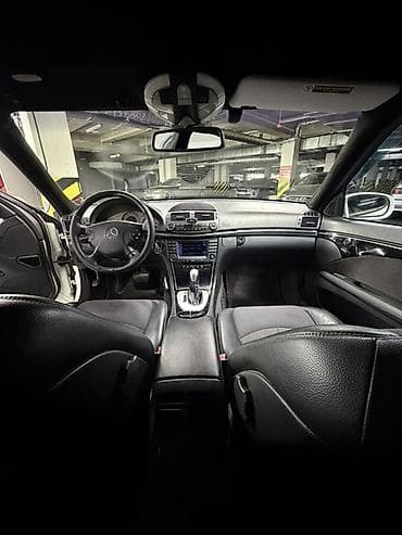 cadillac escalade: Mercedes-Benz E-Class: 2003 г., 3.2 л, Седан — 7