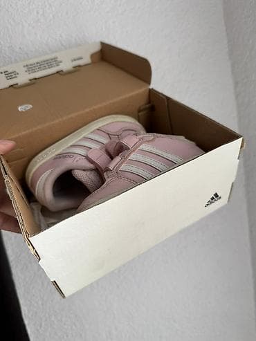 Балдардын кийим-кечелери жана бут кийимдери: Детские кроссовки adidas Original модель с двумя липучками. - — 4