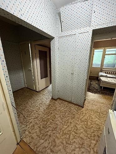 воост: 2 комнаты, 48 м², 105 серия, 1 этаж, Старый ремонт — 10