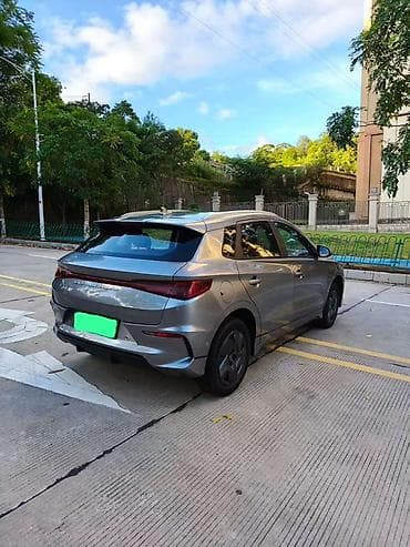 BYD E2: 2023 г., Электромобиль, Хэтчбэк — 2