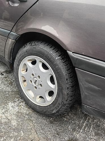 mercedesbenz w124 кузов: Mercedes-Benz C-Class: 1994 г., Седан — 6