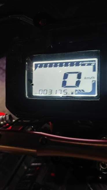 n макси: Макси-скутер Tank, 150 куб. см, Бензин — 4