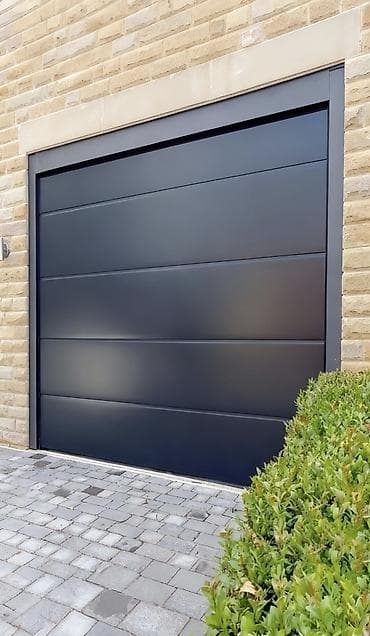 Секционные ворота: Автоматические, Alutech, Для автомойки, Для сарая, Для промышленных объектов, С калиткой, Оптом, Новый, Бесплатная установка — 7