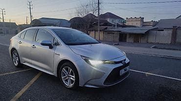 rx 2006: Toyota Camry: 2019 г., 1.8 л, Вариатор, Гибрид, Седан — 1