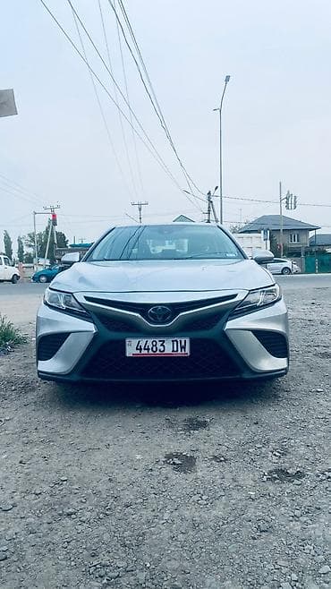 шевроле внедорожник: Toyota Camry: 2020 г., 2.5 л, Автомат, Бензин, Седан — 9
