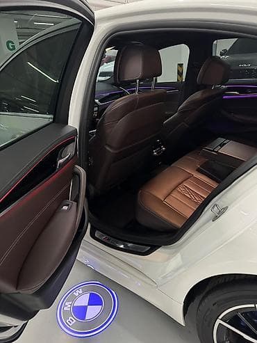 BMW 5 series: 2022 г., Седан — 9