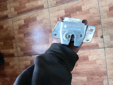 Автохимия: Замок багажника с Японского автомобиля см.Фото Привозные — 3