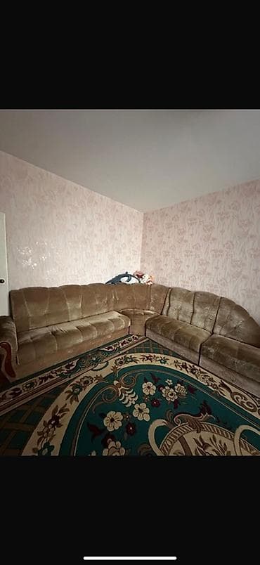 Угловой модульный диван в классическом стиле. - Форма: Г‑образный, с