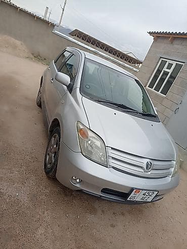 Транспорт: Toyota Ist: 2004 г., 1.3 л, Автомат, Бензин, Хетчбек — 2