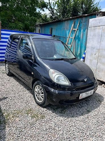 Toyota Funcargo: 2001 г., 1.5 л, Автомат, Бензин, Минивэн — 1