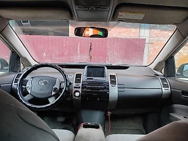 Продажа авто: Toyota Prius: 2004 г., 1.5 л, Вариатор, Гибрид, Лифтбек — 5