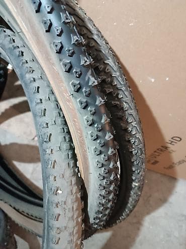 фикс grey: Покрышки для горного велосипеда Kenda (видно логотип KendaTire) — 2