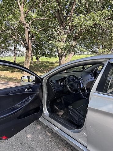 газ соната: Hyundai Sonata: 2010 г., 2 л, Автомат, Газ, Седан — 10