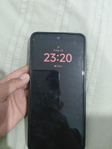 mate 20: Смартфон Android с чехлом - Экран с круглым вырезом под фронтальную — 1