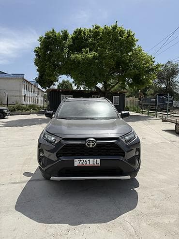 Toyota RAV4: 2019 г., 2.5 л, Автомат, Бензин, Кроссовер