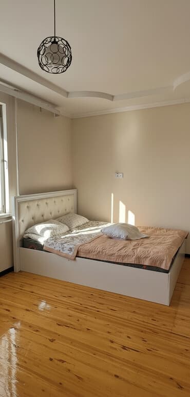 кровать надувная купить: Двуспальная кровать, Б/у, Без матраса, длина - 200 см — 1