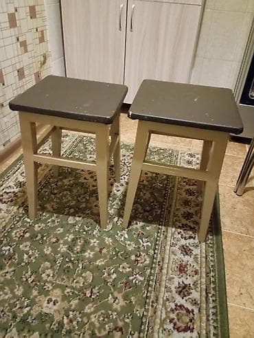 Мебельные гарнитуры: Прихожая модульная + табуреты Состав: - Прихожая из ЛДСП в цвете — 1