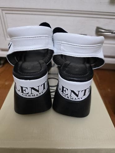 сандалы: Босоножкалар, 40, Valentino, Колдонулган, түсү - Ак, Акылуу жеткирүү — 2