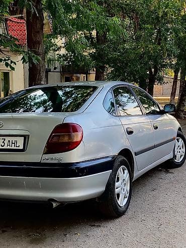 Toyota Avensis: 2002 г., 1.8 л, Автомат, Бензин, Лифтбек — 2