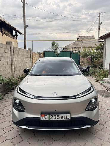 geely galaxy e5: Changan Qiyuan Q05: 2026 г., 1.5 л, Автомат, Электромобиль, Хэтчбэк — 8