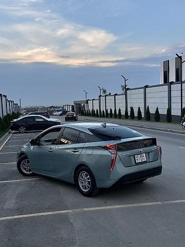 Toyota Prius: 2016 г., 1.8 л, Автомат, Гибрид, Хэтчбэк — 5