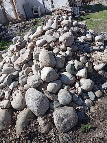 каменная: Речной булыжник/окатыш, фракция крупная и средняя. Описание: - — 2