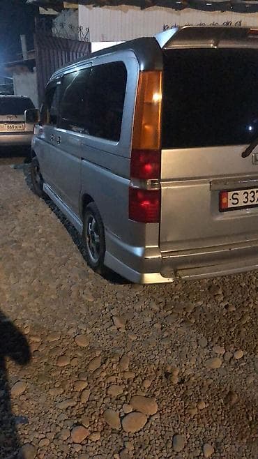 Honda Stepwgn: 2001 г., 2 л, Минивэн