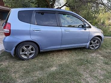 Honda Fit: 2003 г., 1.3 л, Вариатор, Бензин, Хэтчбэк at lalafo.kg Honda Fit: 2003 г., 1.3 л, Вариатор, Бензин, Хэтчбэк