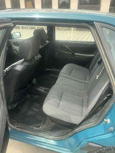 matiz diska: Volkswagen Passat: 1989 г., 1.8 л, Механика, Газ, Седан — 4