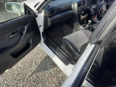 ручка спринтер: Subaru Legacy: 2000 г., 2 л, Механика, Бензин, Седан — 10