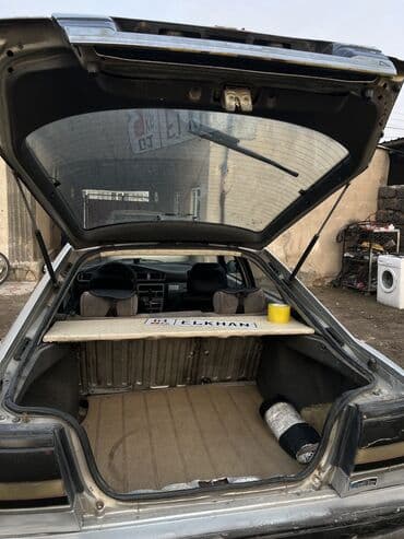 Mazda 626: 1991 г., 2 л, Механика, Бензин, Хэтчбэк — 6